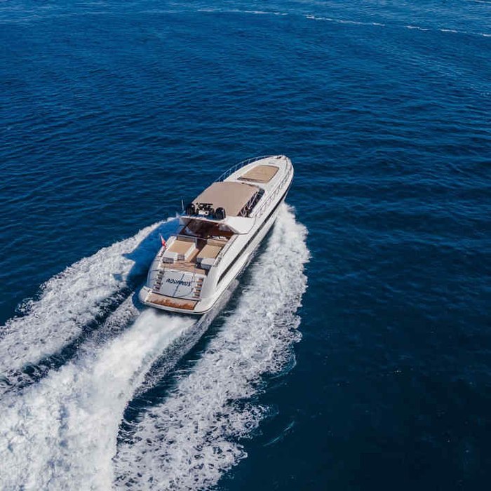 Aquarius M yacht exterior 2