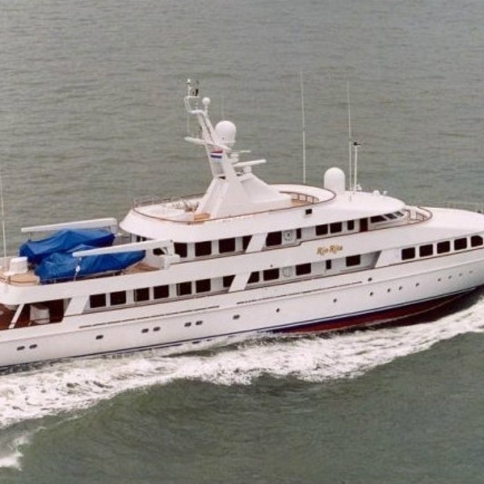 Rio Rita yacht exterior 2