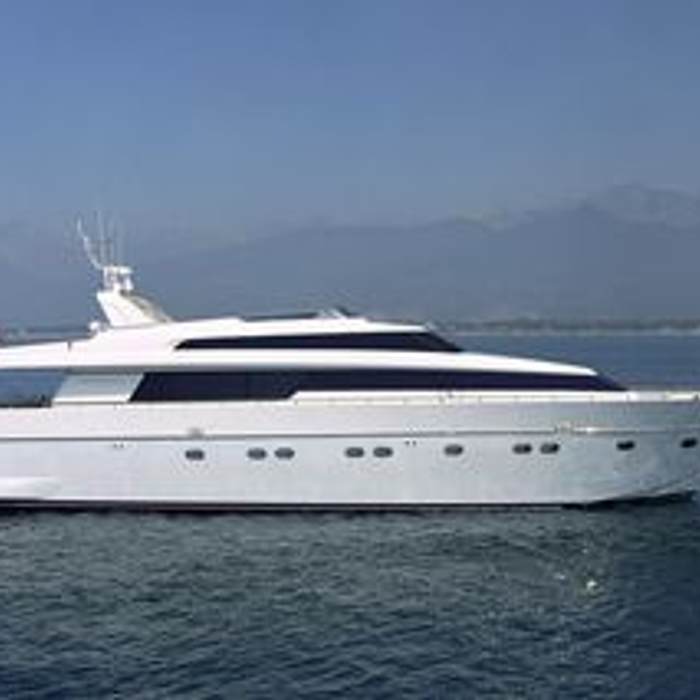 Keep Cool yacht exterior 2