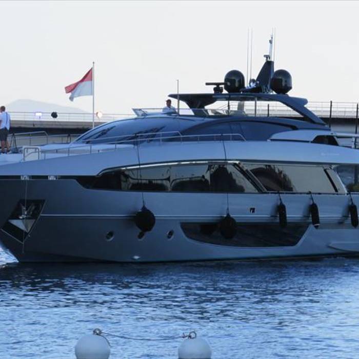 M yacht exterior 2