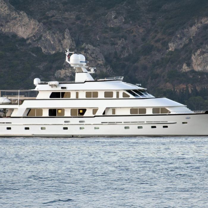 Ligaya yacht exterior 2