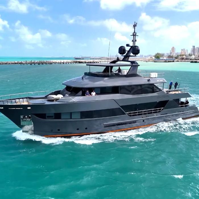 Sea Boss yacht exterior 2