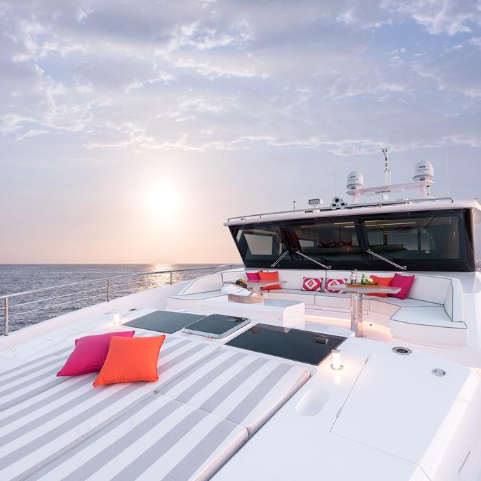 Louder yacht exterior 2