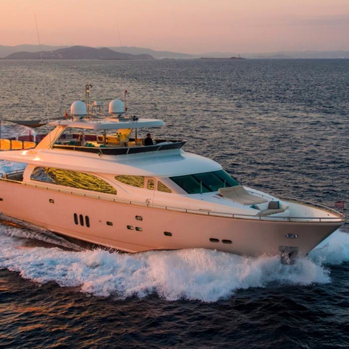 Mr & Mrs Smith yacht exterior 40