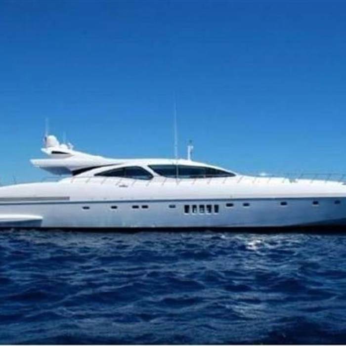 Beachouse yacht exterior 2
