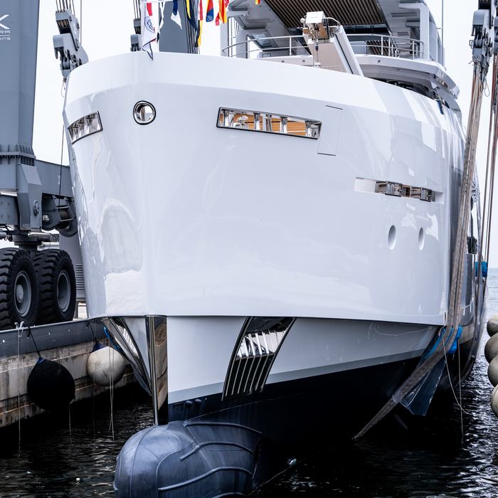 Tremenda yacht exterior 2