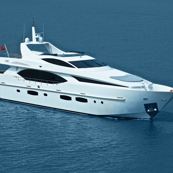 Sunrise yacht exterior 3