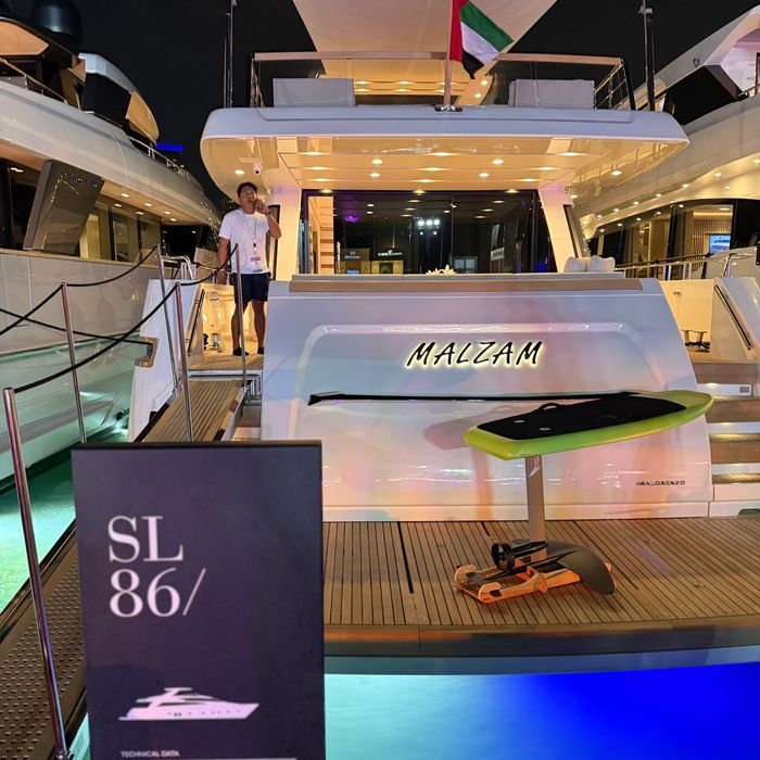 Malzam yacht interior 2