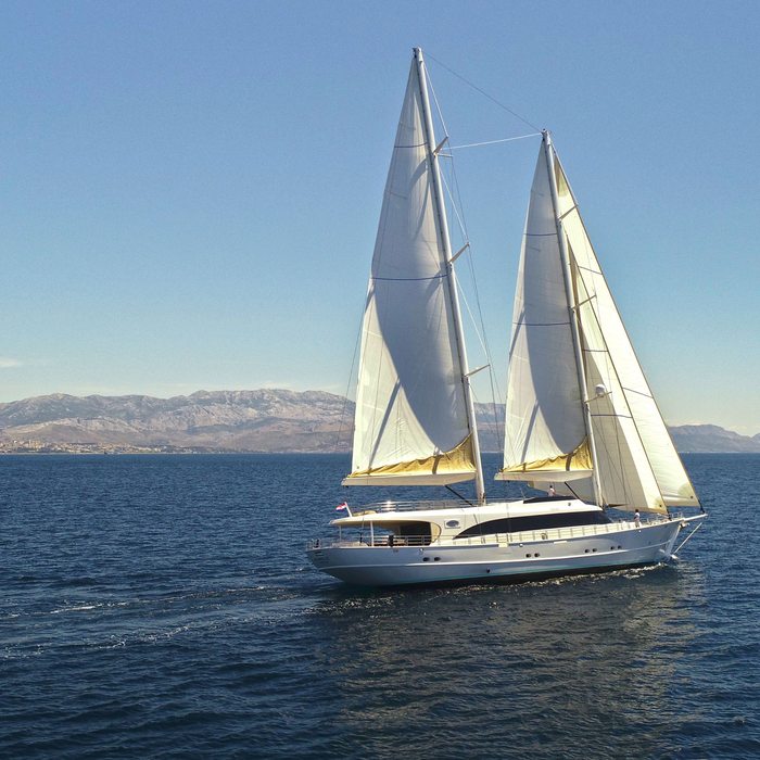 Acapella yacht exterior 2
