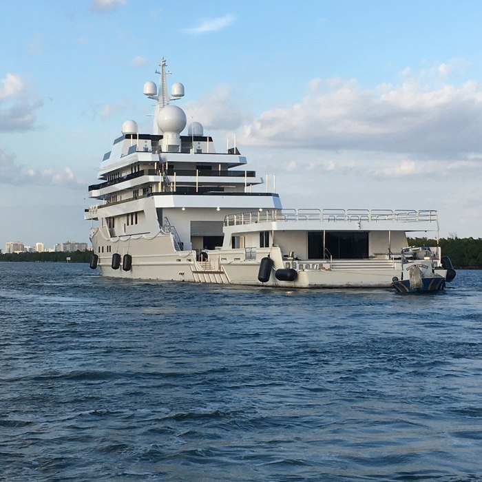 Voyager yacht exterior 2