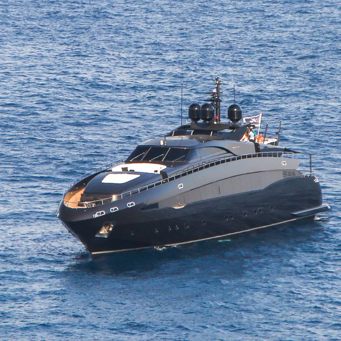 Aquila yacht exterior 2