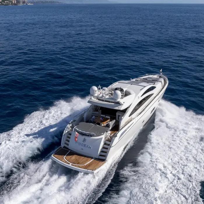 Concerto yacht exterior 2