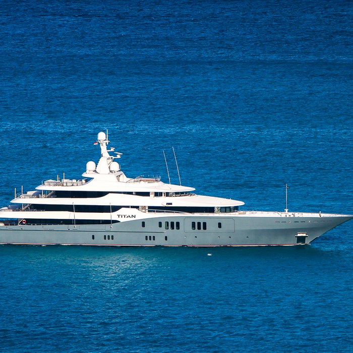 Orka yacht exterior 2