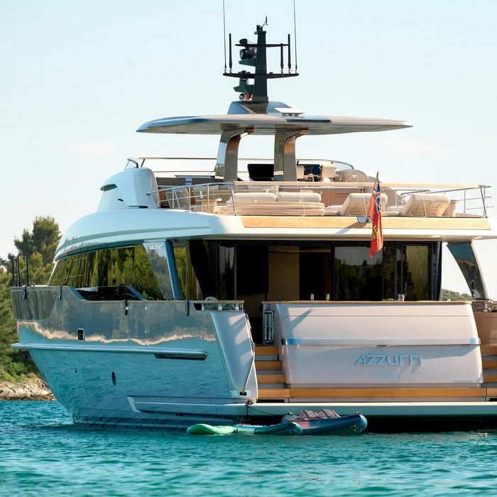 Azzurri yacht exterior 2