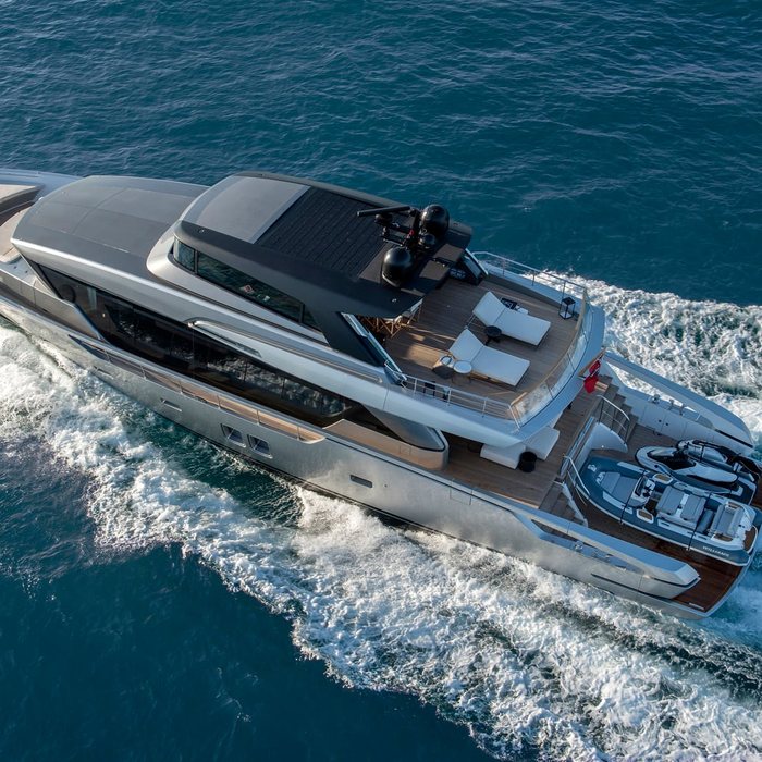 Jamba yacht exterior 2