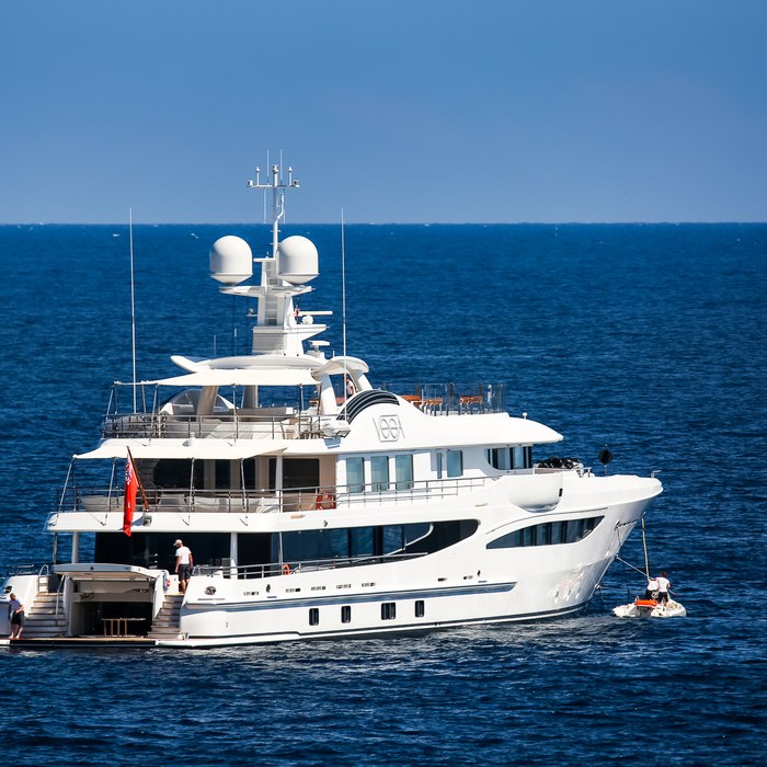 Vega yacht exterior 2