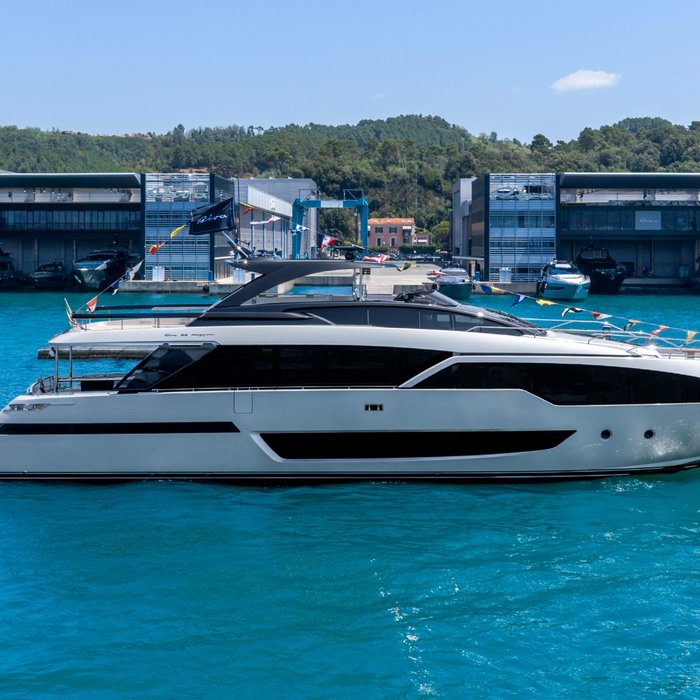 Riva 96’ Argo Super / 01 yacht exterior 2