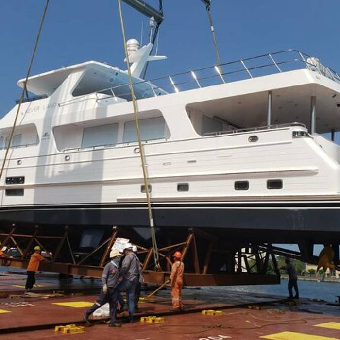 Never Land yacht exterior 4