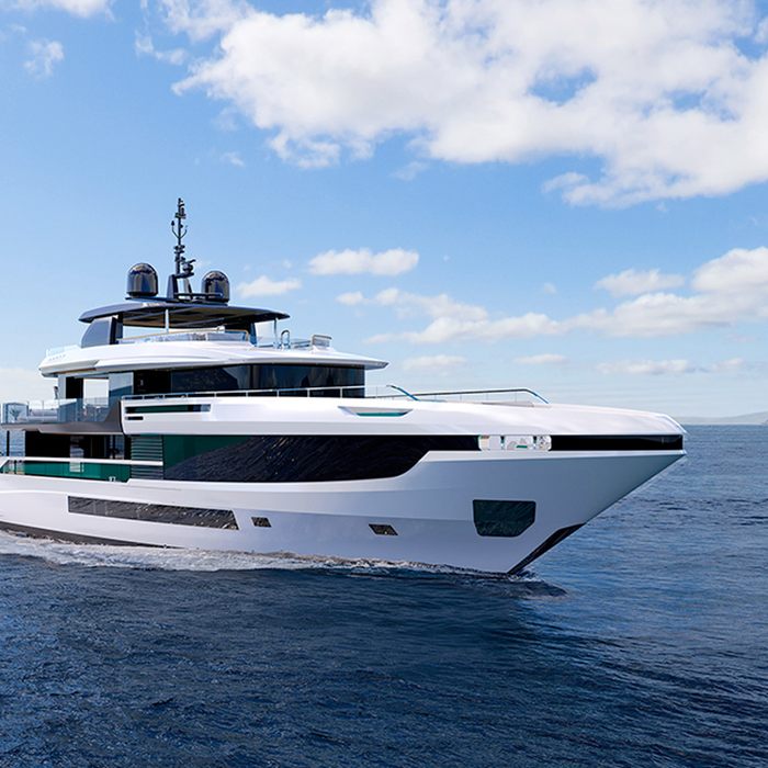 Lulus yacht exterior 2