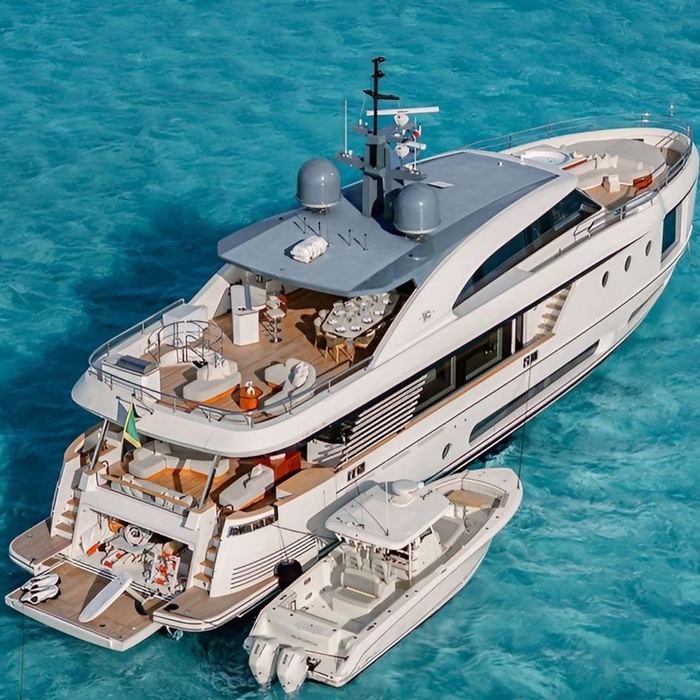 Proposition yacht exterior 2