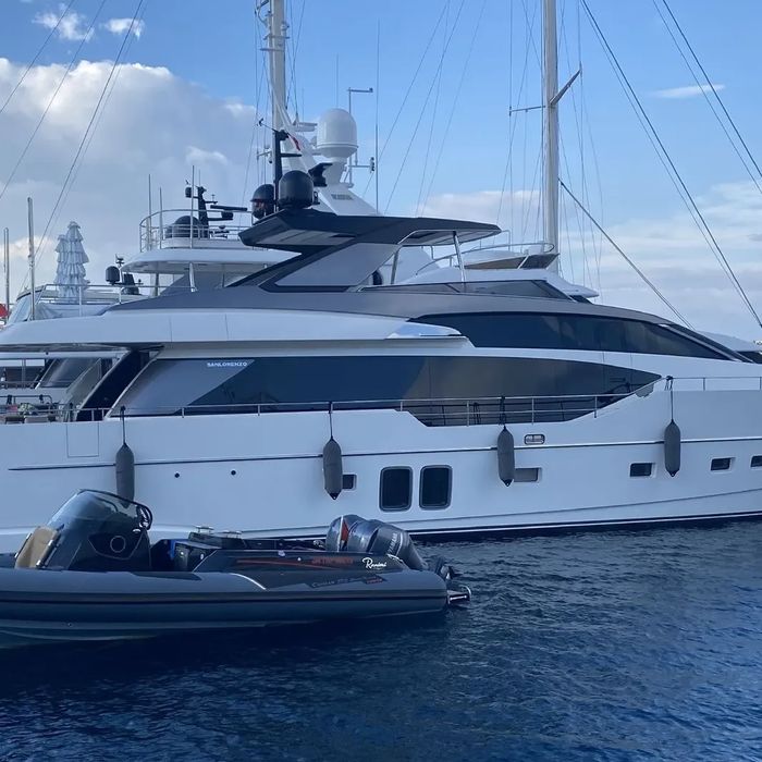 Journey yacht exterior 2