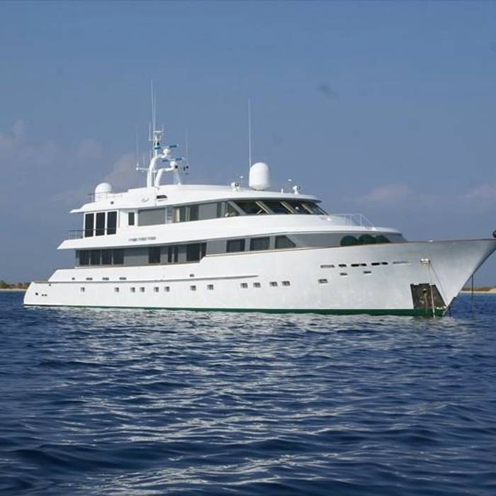 Fadlallah yacht exterior 2