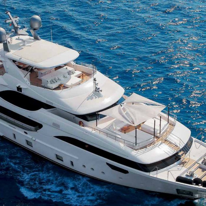 Freedom yacht exterior 2