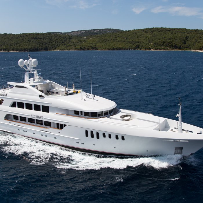 Purpose yacht exterior 2