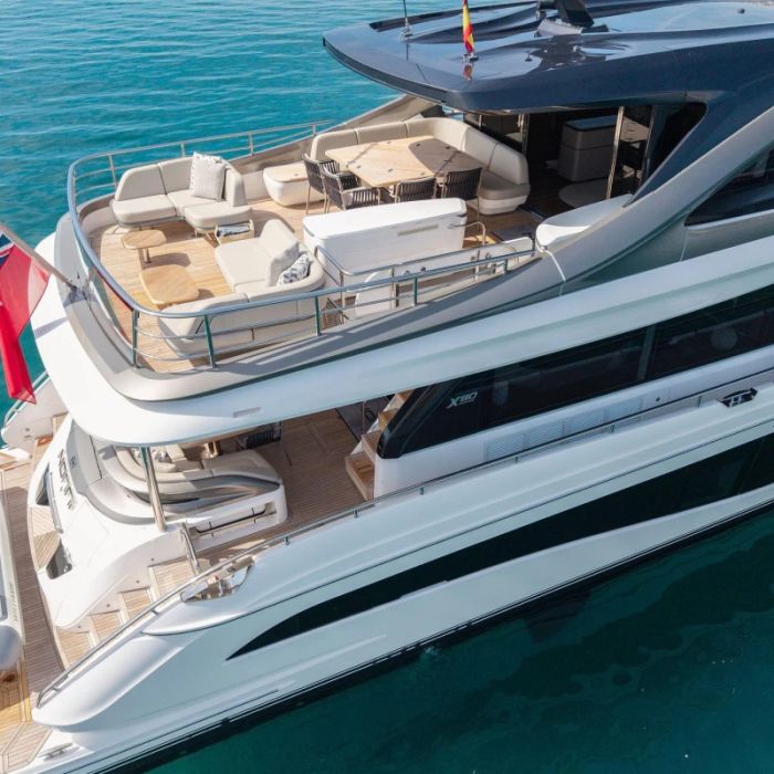 Nonni yacht exterior 2