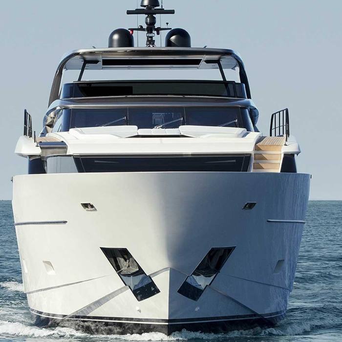 Le Gypsy yacht exterior 2