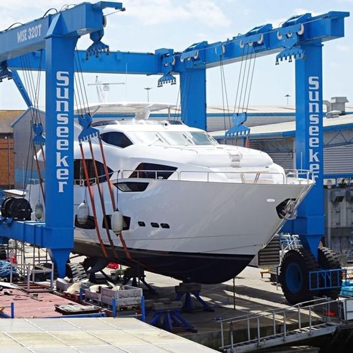 Everdeen yacht exterior 2