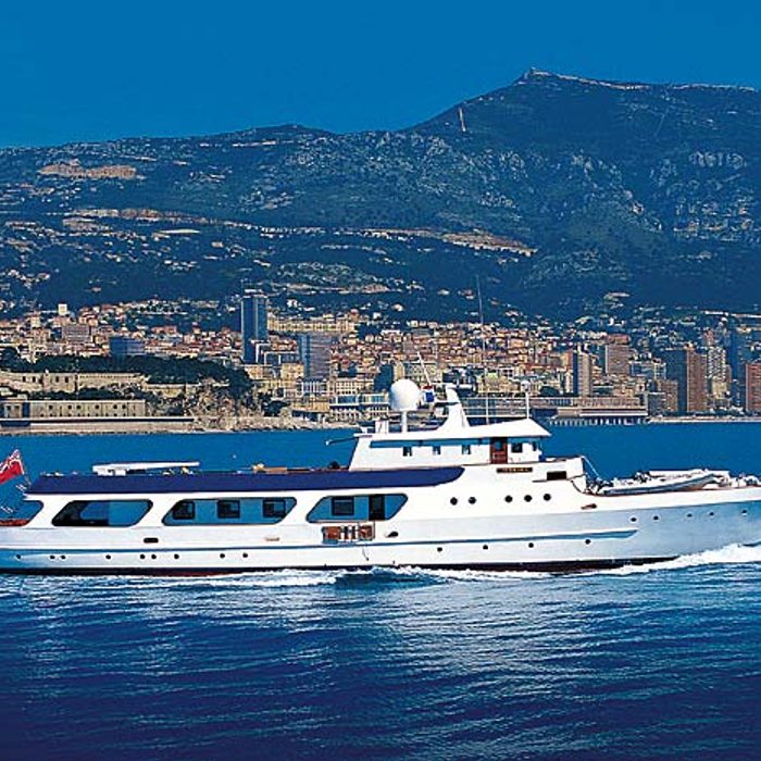 Albacora yacht exterior 3