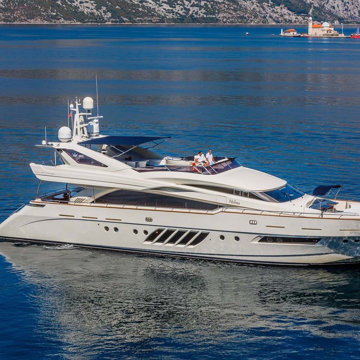 Lady Mura yacht exterior 2