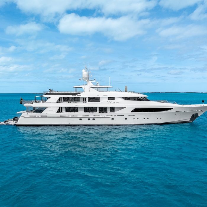 Valinor yacht exterior 2