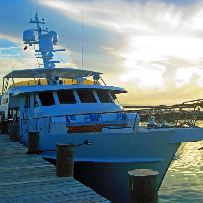 Serenity yacht exterior 2