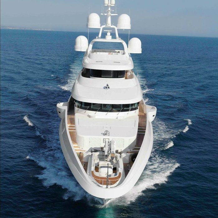 The Jewel yacht exterior 2
