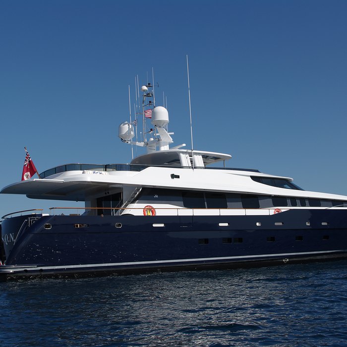 Mazy yacht exterior 21