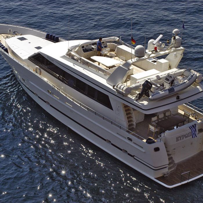 Doclea yacht exterior 2