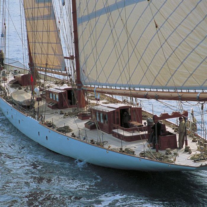 Invader yacht exterior 2