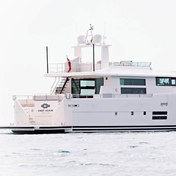 Queen E yacht exterior 5