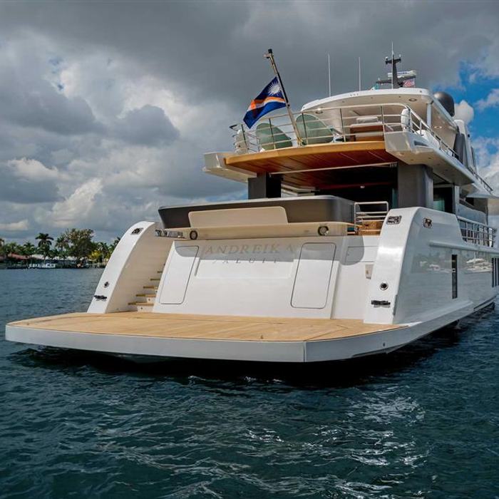 Cyra yacht exterior 2