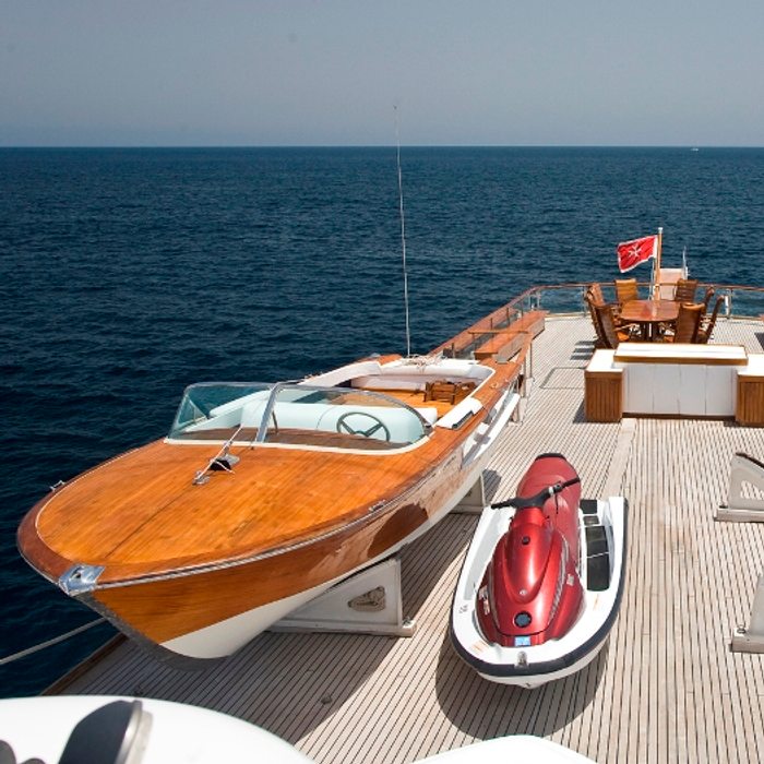 Espadarte yacht exterior 4