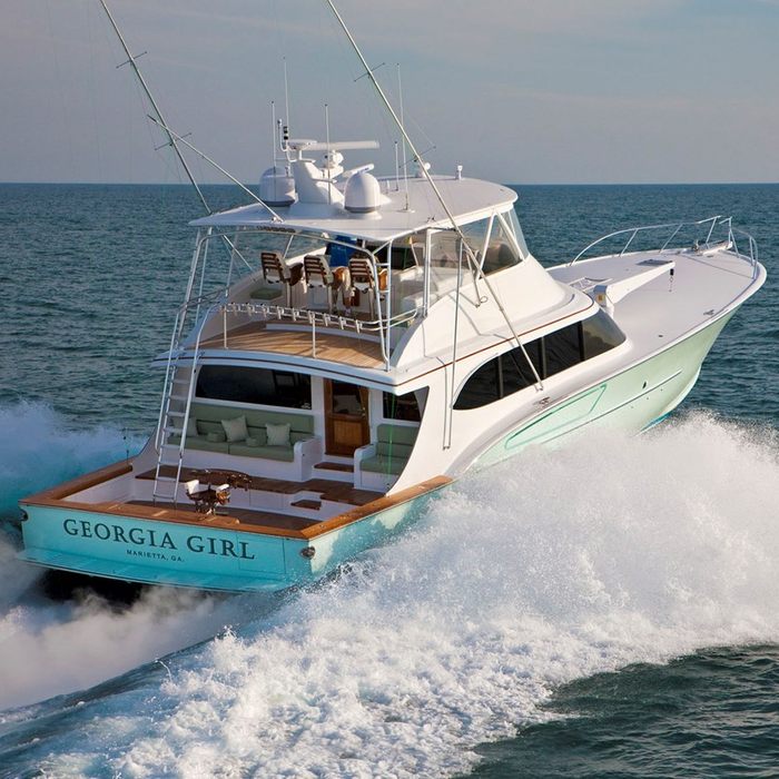 Santana yacht exterior 2