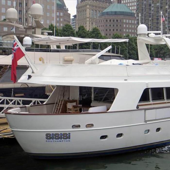 SiSiSi yacht exterior 2
