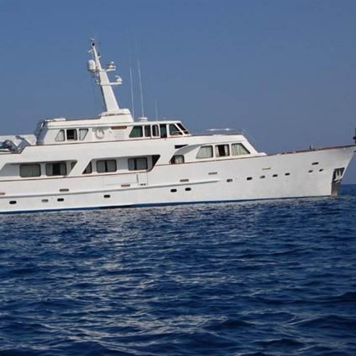 Patra yacht exterior 25