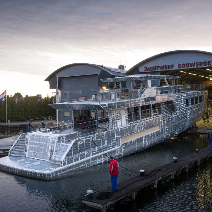 Perfect Lady yacht exterior 2