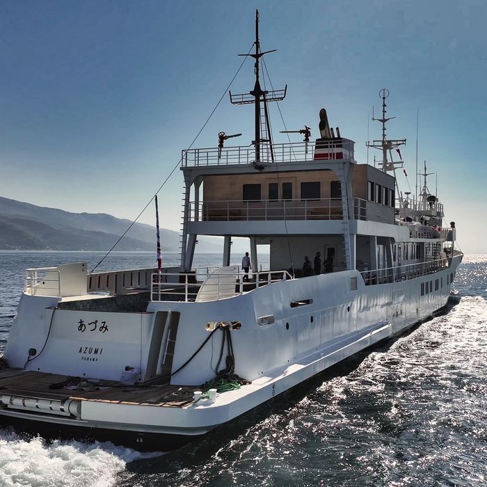 Azumi yacht  2