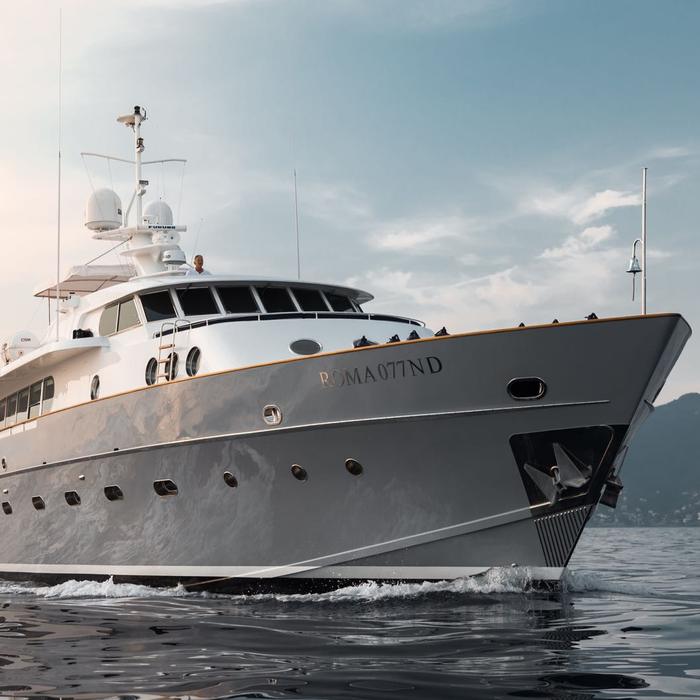 Paolucci yacht exterior 9