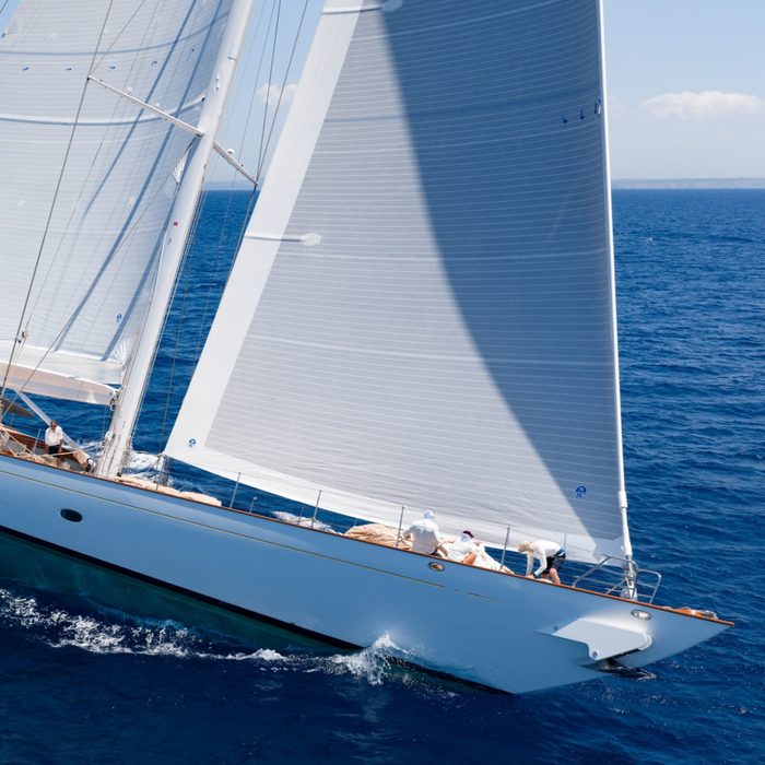 Linnea Aurora yacht exterior 2