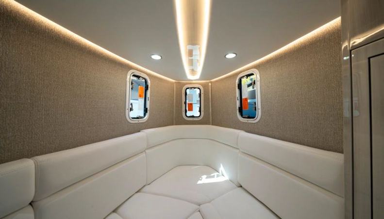 42 Lujo For Sale image38